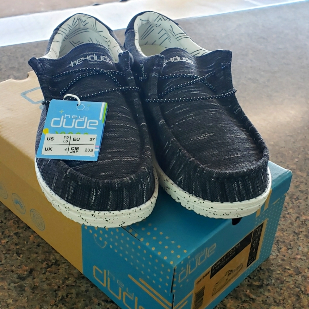 Boys Hey Dude shoes
